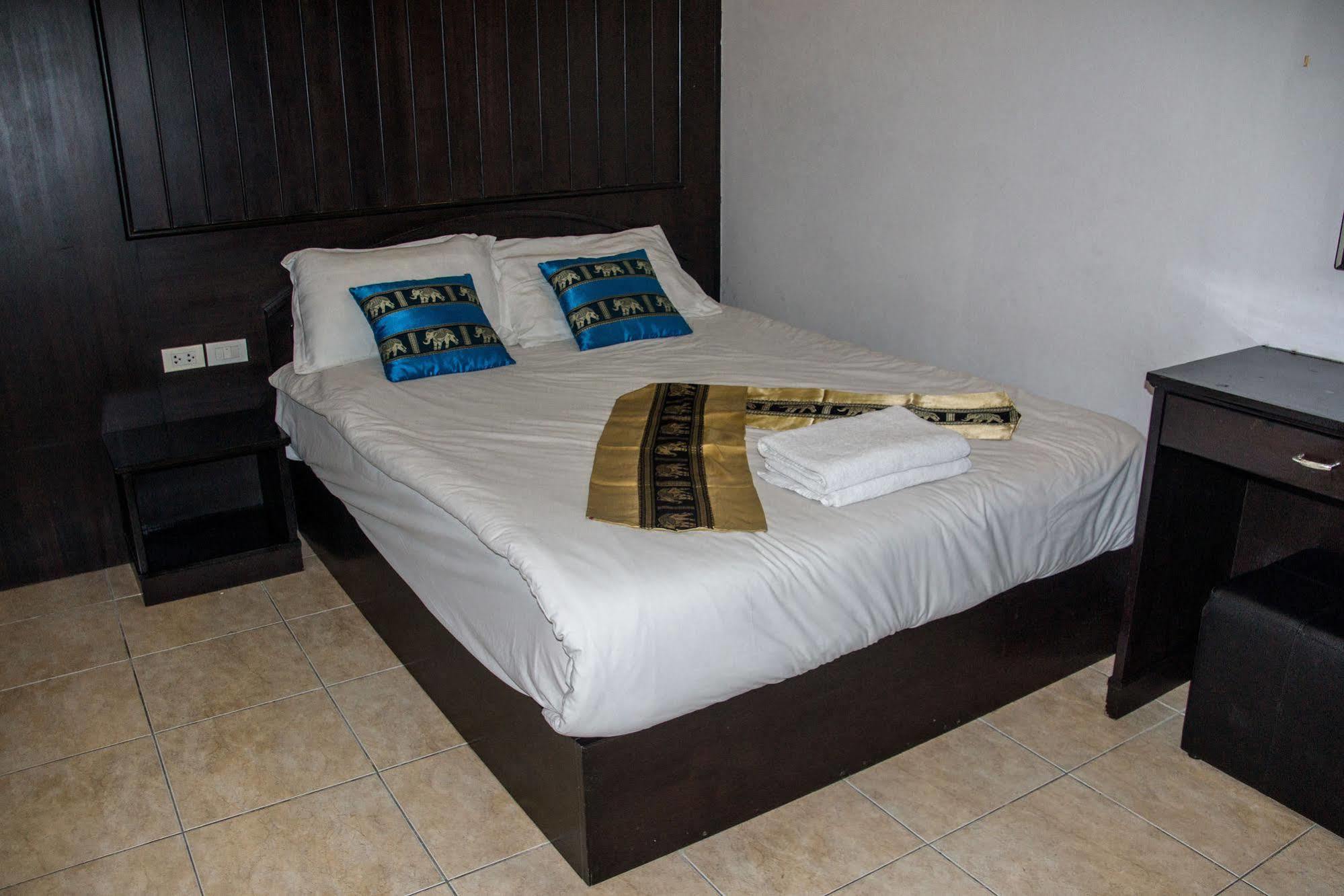 Patong Bay Guesthouse Extérieur photo